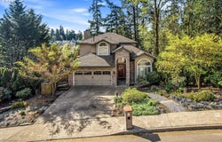 8550 SW ROGUE Ln, Wilsonville, OR 97070