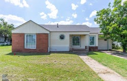 1114 Avenue L, Anson, TX 79501