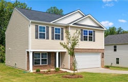 137 Preston Oaks Drive, King, NC 27021