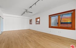 8 Brooks Ave, Venice, CA 90291