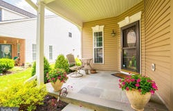 32 BUCKINGHAM DRIVE, PENNINGTON, NJ 08534