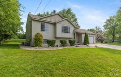 1395 3 Mile Road NW, Grand Rapids, MI 49544