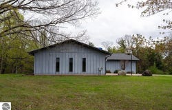 3290 E River, Mt Pleasant, MI 48858