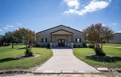 1119 Wolters RD, Schulenburg, TX 78956