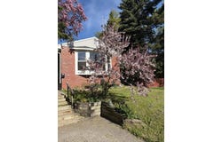 1306 Park St, Sault Ste Marie, MI 49783