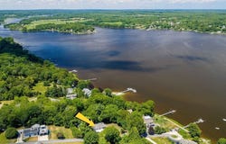 24 David Road, Westport, MA 02790