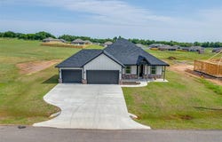 1918 Olive Avenue, Tuttle, OK 73089