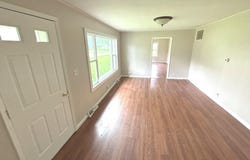 145 HICKORY Grove, Salem, IL 62881