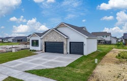 140 NW Crabtree Lane, Waukee, IA 50263