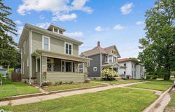 911 Avenue D, Fort Madison, IA 52627