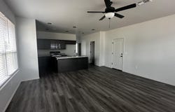 1704 E Creek Dr, ENID, OK 73701