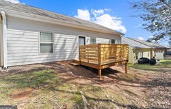 157 Oakwood, Milledgeville, GA 31061