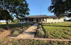 1306 Mcdaniel Street, Callisburg, TX 76240