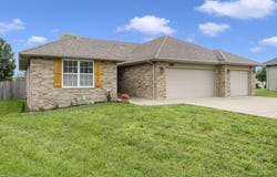 4200 N Mead Drive, Ozark, MO 65721