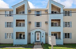 7 Gibbs St, Worcester, MA 01607