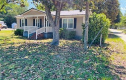 9881 McColl Road, Laurinburg, NC 28352