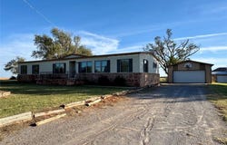 406 E 10 Street, Leedey, OK 73654