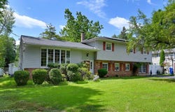 95 Prospect Ave, Hillsdale Boro, NJ 07642-1728