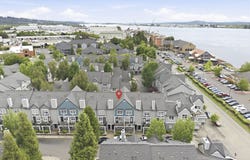 730 SE FAIRWINDS Loop, Vancouver, WA 98661