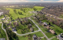 20821 BROOKE KNOLLS RD, GAITHERSBURG, MD 20882