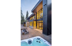 8070 Villandry Drive, Truckee, CA 96161