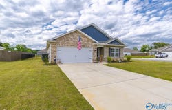 105 Syd Road, Owens Cross Roads, AL 35763