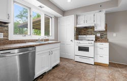 2906 Hillside, ROCKFORD, IL 61108
