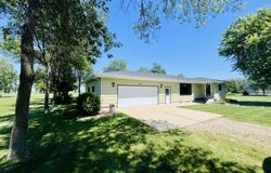 303 W Oak Street, Northville, SD 57465