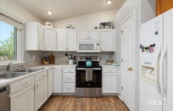 305 White Rock Way, Melba, ID 83641