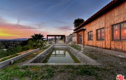 3721 Eureka Dr, Studio City, CA 91604