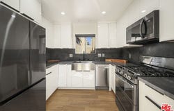4139 Cahuenga Blvd, North Hollywood, CA 91602