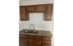 42 Hall St, Springfield, MA 01108