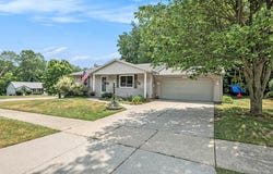 4153 Chasseral Drive NW, Comstock Park, MI 49321