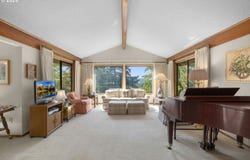 19285 SE BORGES RD, Damascus, OR 97089