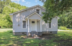 1317 Martin Luther King Jr Boulevard, Siler City, NC 27344