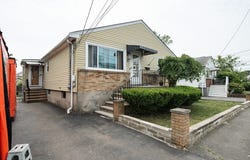 17 Lantern Rd, Revere, MA 02151