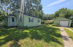 827 Sawyer, ROCKFORD, IL 61109
