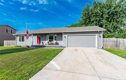 511 Edgewood Ave, Augusta, KS 67010