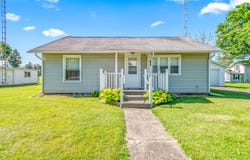 105 Hillsdale Street, Waldron, MI 49288