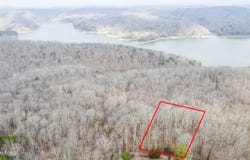 Meandering Circle, Maynardville, TN 37807
