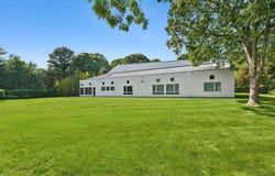 210 Narrow Lane East, Sagaponack, NY 11962