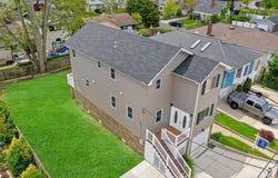 1010 California Place S, Island Park, NY 11558