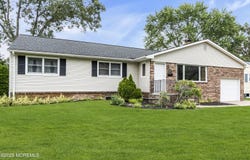 811 Fay Court, Point Pleasant, NJ 08742