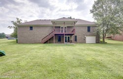 912 Woods Run Rd, Bardstown, KY 40004