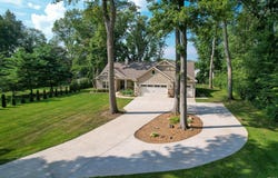 6697 E Hunters Ridge Court, Monticello, IN 47960