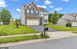 1010 NUGENT WAY, YORK, PA 17402