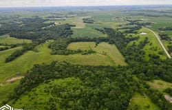 2641 Douds Rd., Libertyville, IA 52567