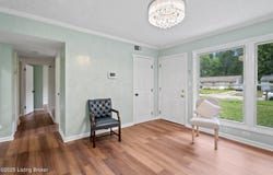 5006 Yew Ln, Louisville, KY 40213