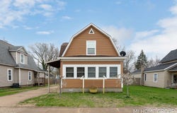 316 W 13TH STREET, HOLLAND, MI 49423