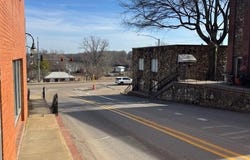 215 E Broadway, Pocahontas, AR 72455